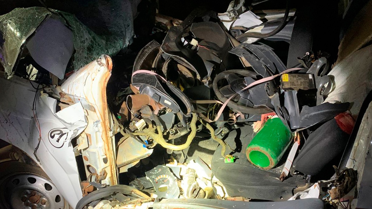 Tragédia em Unaí: três pessoas morrem após ambulância da Prefeitura bater em caminhão na BR-251