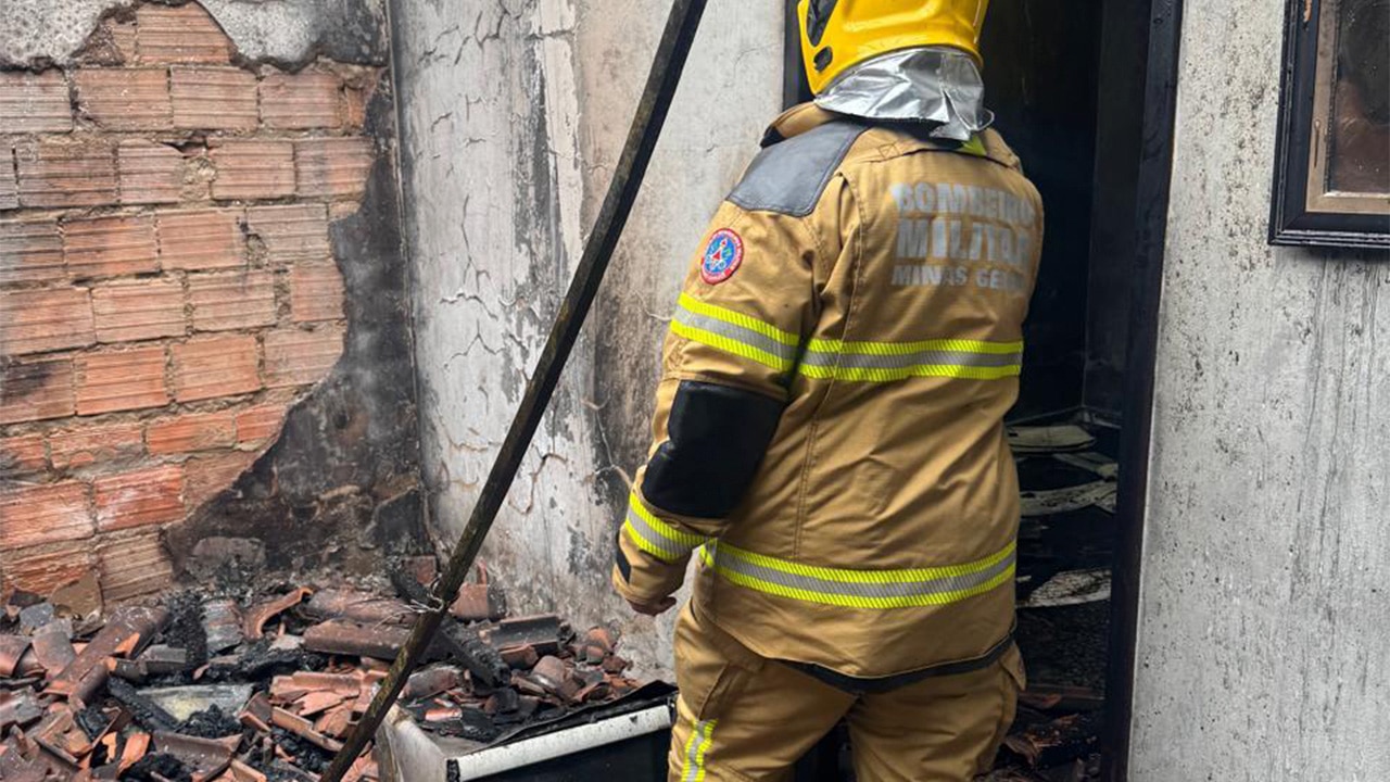 Briga por herança termina com casa incendiada e irmão preso após se entregar em João Pinheiro