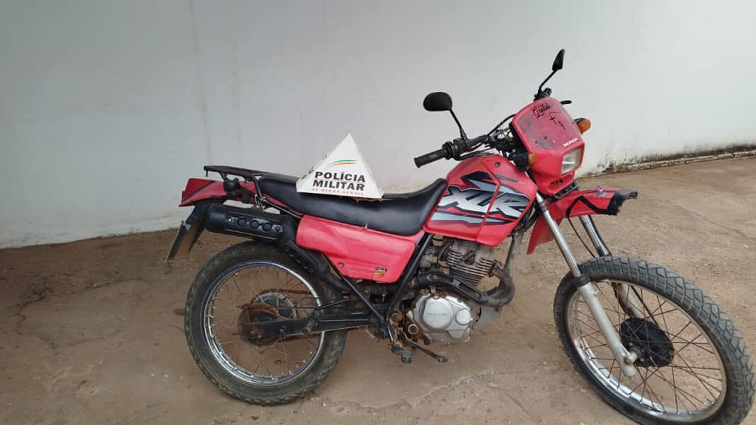 Policial reconhece moto furtada há 4 meses em João Pinheiro rodando em JK e comprador acaba preso