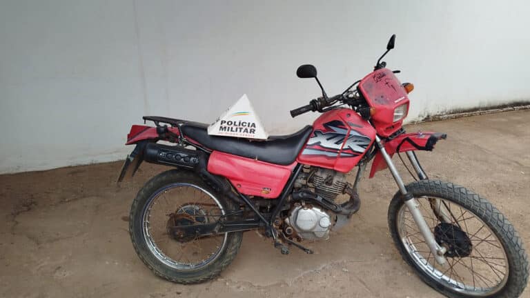 Policial reconhece moto furtada há 4 meses em João Pinheiro rodando em JK e comprador acaba preso