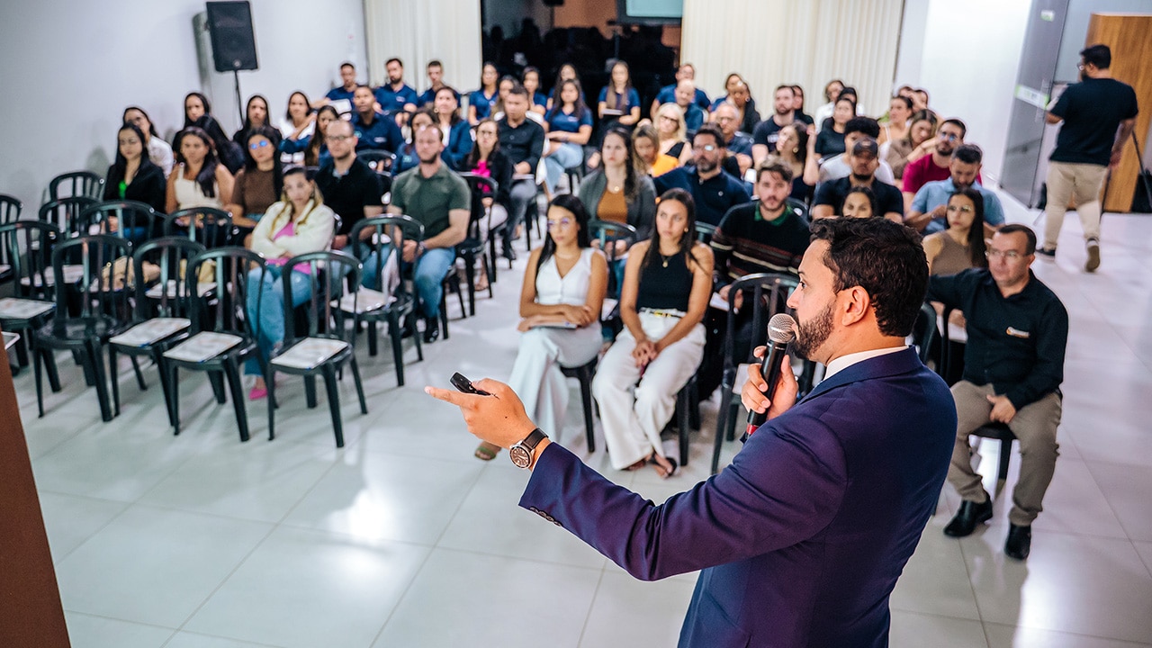 Com palestra de especialista, evento em João Pinheiro busca despertar empresários para a Reforma Tributária