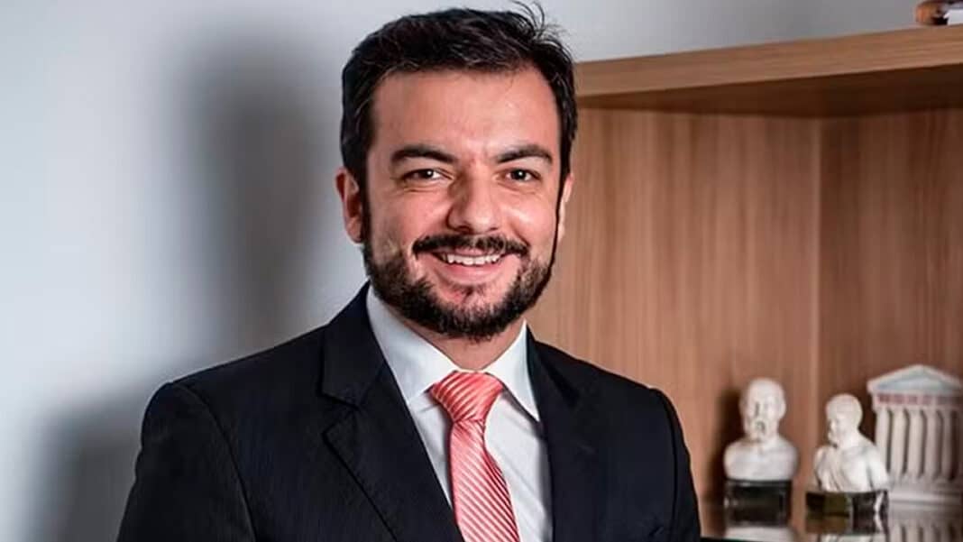 Advogado é brutalmente assassinado a facadas por cliente dentro de escritório em Minas Gerais