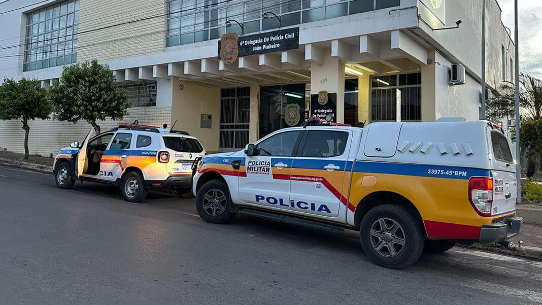 Professora procura a Polícia após aluno de 13 anos praticar ato obsceno em sala de aula em João Pinheiro