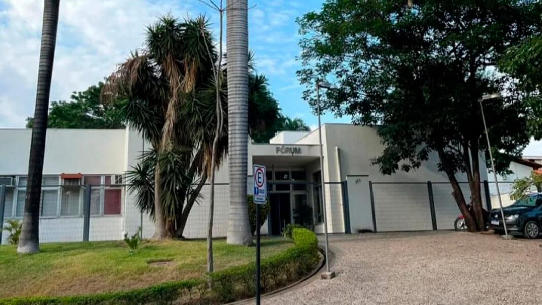 Casal é condenado a 162 anos de prisão por abuso sexual e produção de pornografia infantil em Três Marias