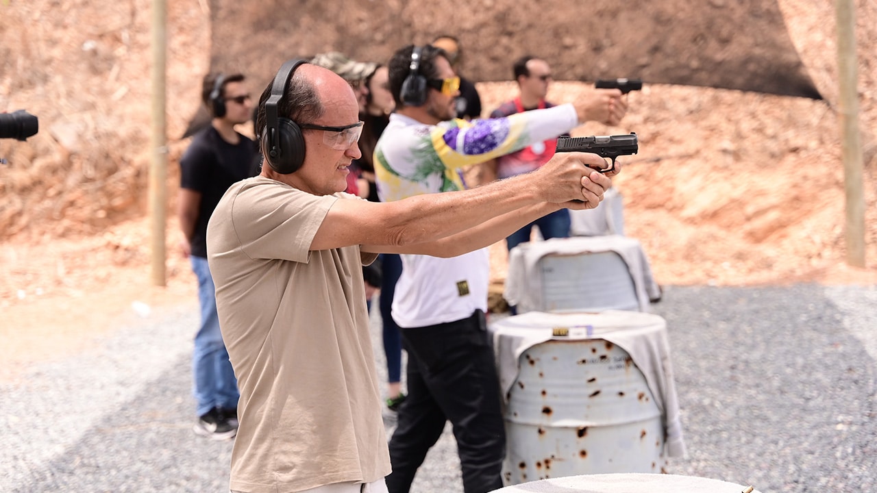Interessado em ter sua arma de fogo legalizada? Emissão de CR (CAC) estão mais ágeis agora; saiba como