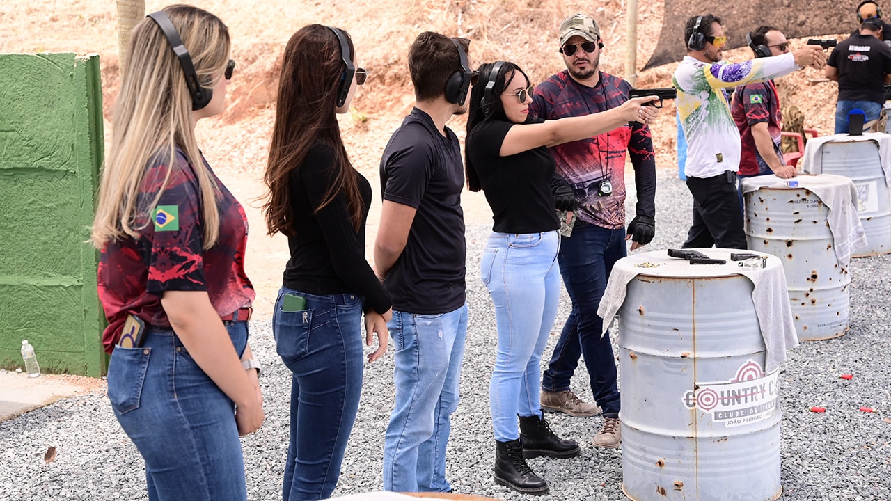 Interessado em ter sua arma de fogo legalizada? Emissão de CR (CAC) estão mais ágeis agora; saiba como