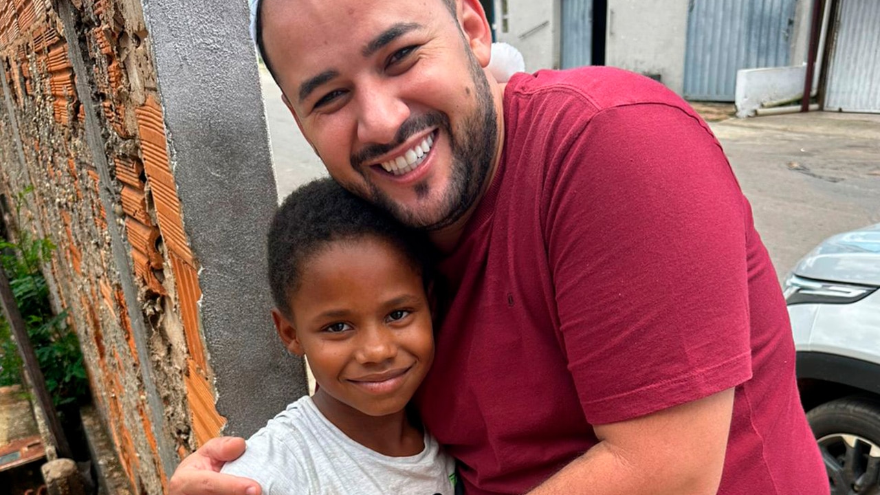 Natal Solidário: Gordinho do Açougue entrega 60 cestas básicas para famílias carentes de João Pinheiro
