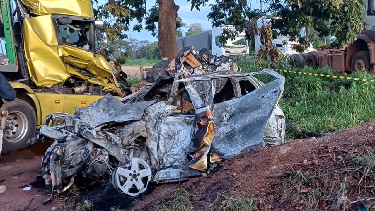 Tragédia na BR-040: identificada família de João Pinheiro que morreu carbonizada em gravíssimo acidente