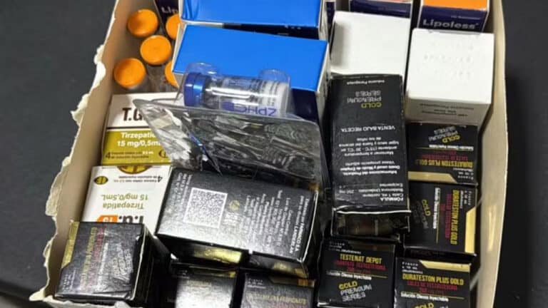 Produtos do Paraguai e anabolizantes são apreendidos em gaveta de academia