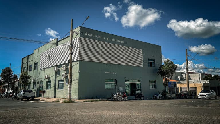 Vereadores decidem hoje se derruba veto do prefeito e segue com compra de lote milionário em João Pinheiro