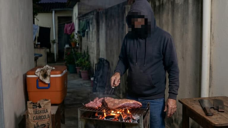 Churrasco garantido! Ladrão arromba casa e leva carne, carvão e caixa térmica no Água Limpa em João Pinheiro