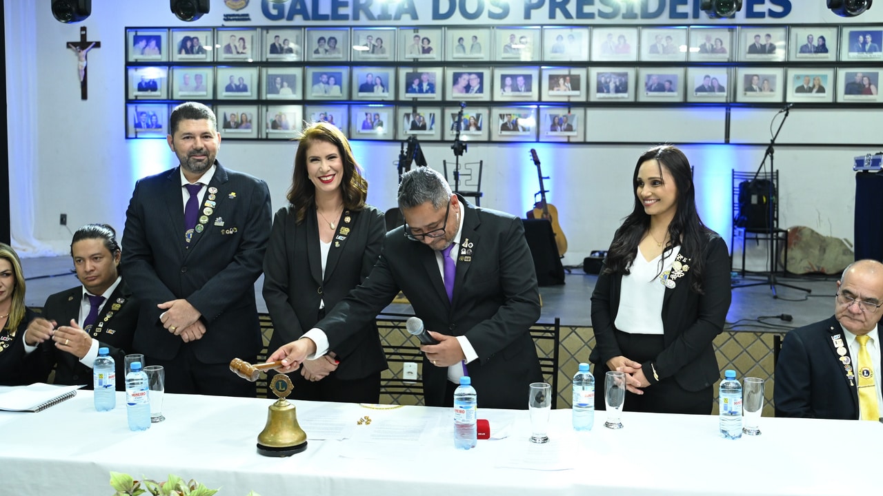 Momento histórico! Após 42 anos, Lions Clube de João Pinheiro tem sua primeira presidente mulher