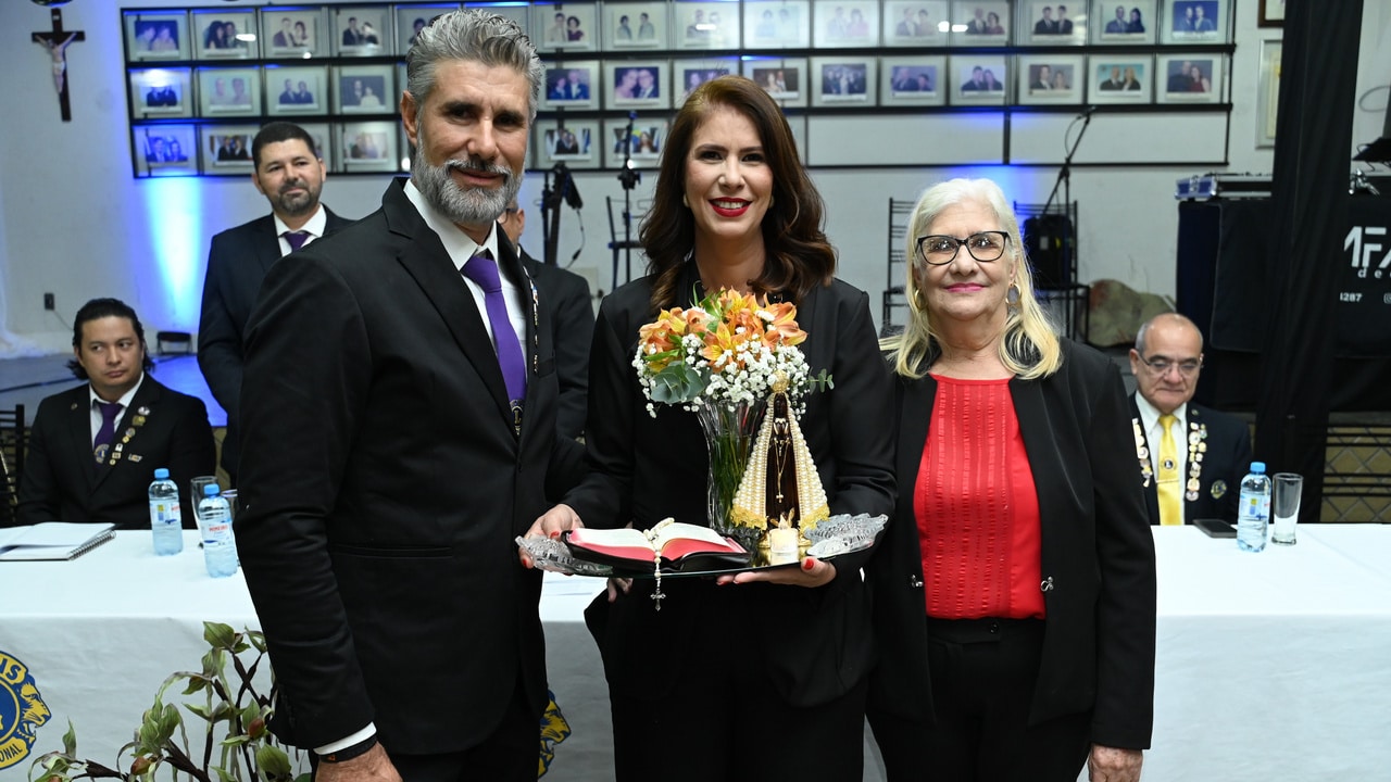 Momento histórico! Após 42 anos, Lions Clube de João Pinheiro tem sua primeira presidente mulher