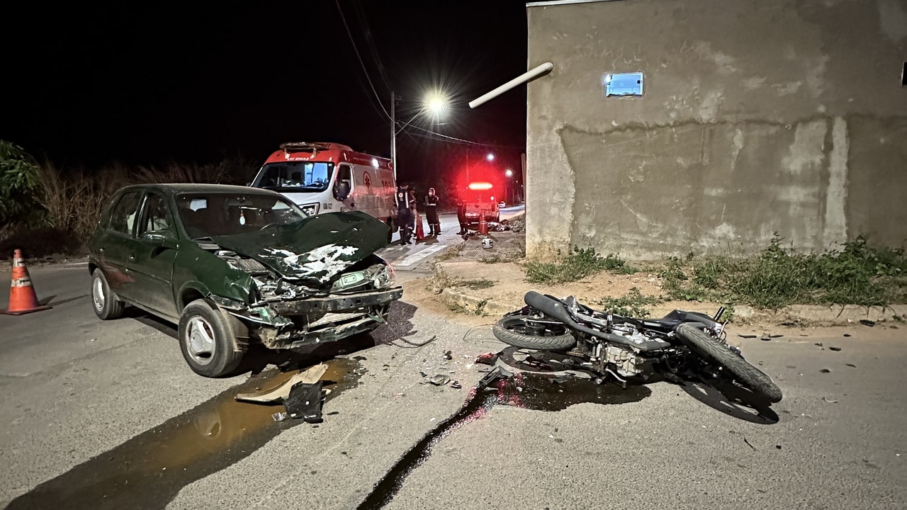 Tragédia na COHAB! Jovem de 18 anos morre após moto em alta velocidade bater de frente com carro em João Pinheiro