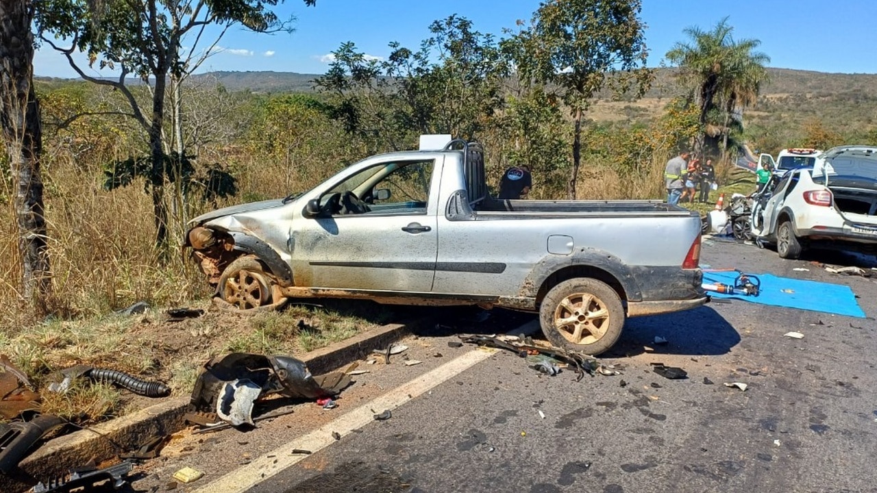 Tragédia! Filhos morrem e pais ficam gravemente feridos após acidente na BR-040 em São Gonçalo do Abaeté