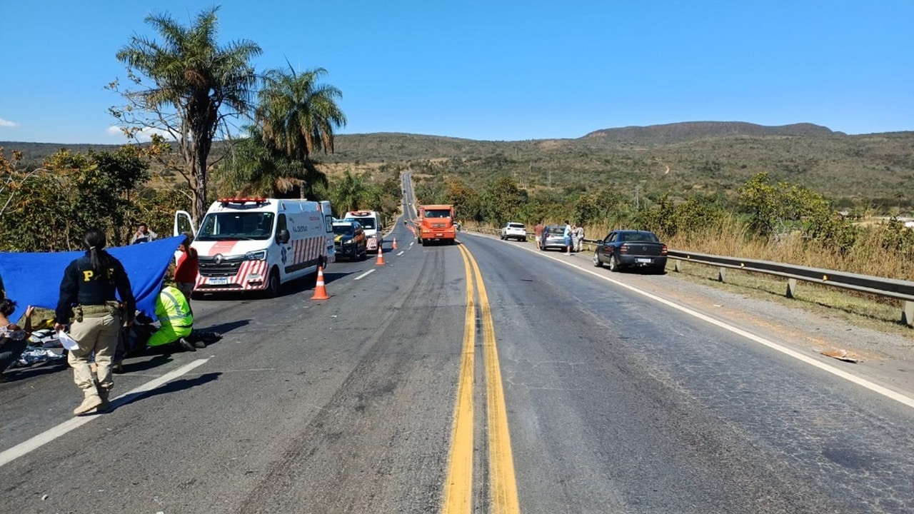 Tragédia! Filhos morrem e pais ficam gravemente feridos após acidente na BR-040 em São Gonçalo do Abaeté