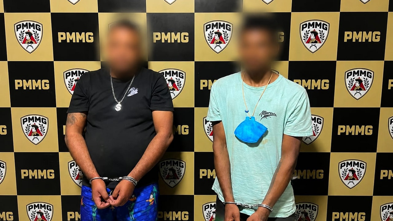 Homem leva 7 facadas no abdômen em bar e dois são presos por tentativa de homicídio em João Pinheiro