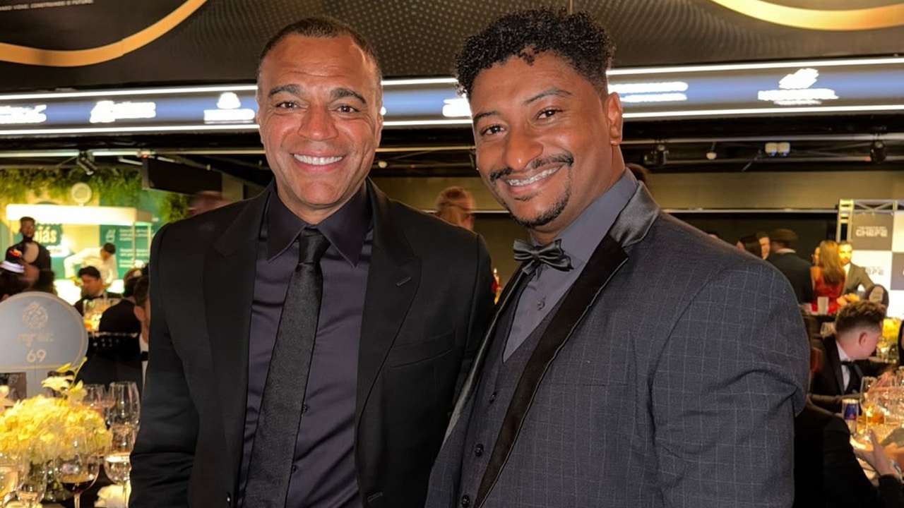 Empresário de João Pinheiro participa de leilão do Instituto Neymar Jr. e vê o jogo do Santos no camarote do craque