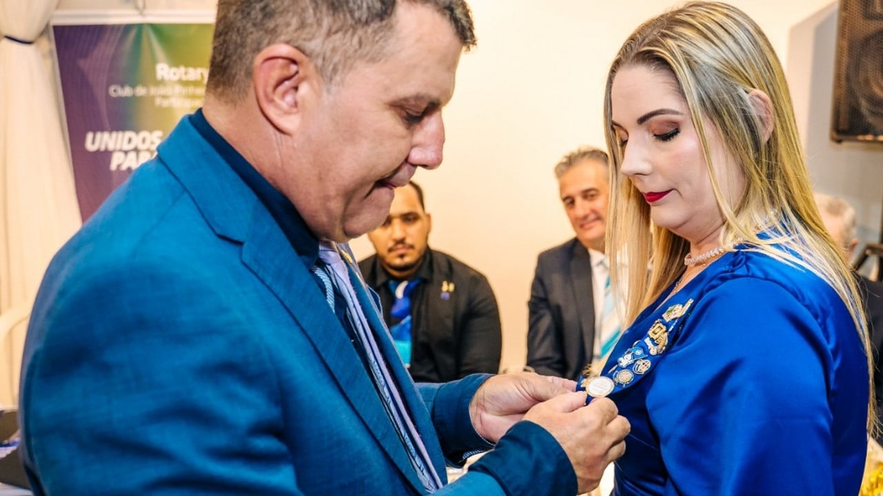 Juliana Paula toma posse como nova presidente do Rotary Club Participação de João Pinheiro