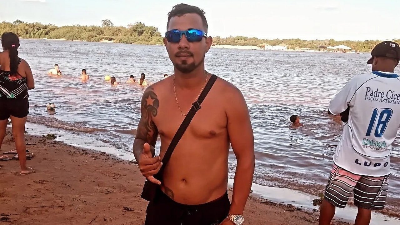Homem é baleado 9 vezes por atirador encapuzado ao sair do banheiro em forró de Brasilândia de Minas