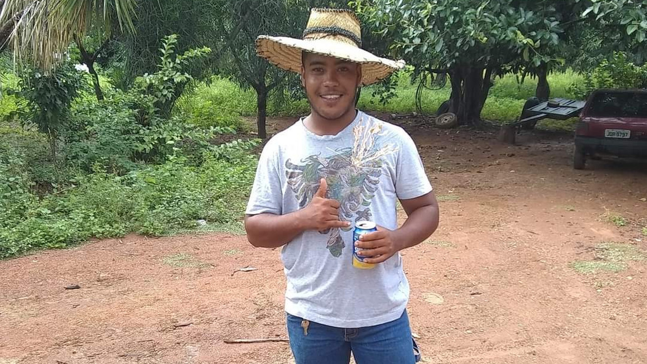 Ele só sabe que o pai era chamado de 