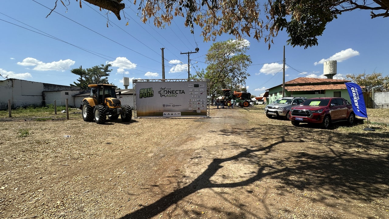 Primeira Feira AGRO realizada por acadêmicos da UniJK leva informação, tecnologia e fortalece setor em João Pinheiro