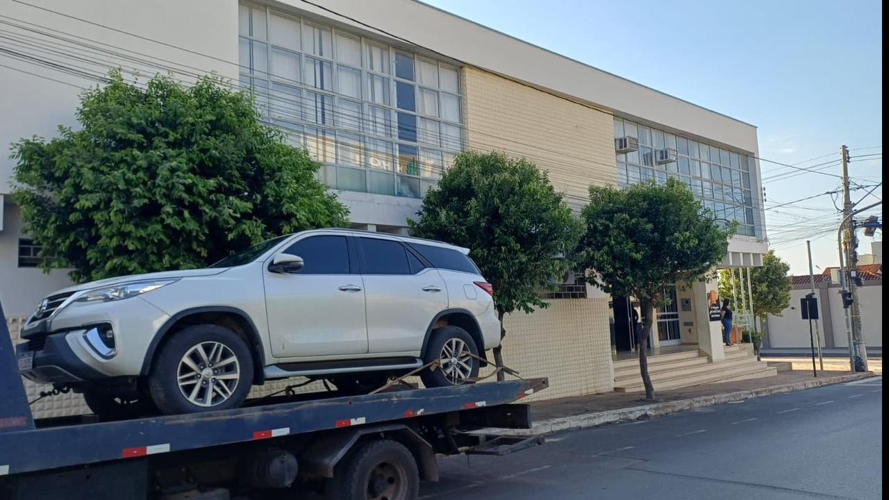 Mulher recebe R$ 1.500 para transportar SW4 clonada até João Pinheiro e acaba presa pela PRF na BR-040