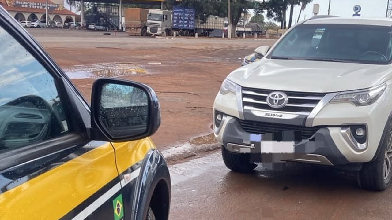Mulher recebe R$ 1.500 para transportar SW4 clonada até João Pinheiro e acaba presa pela PRF na BR-040
