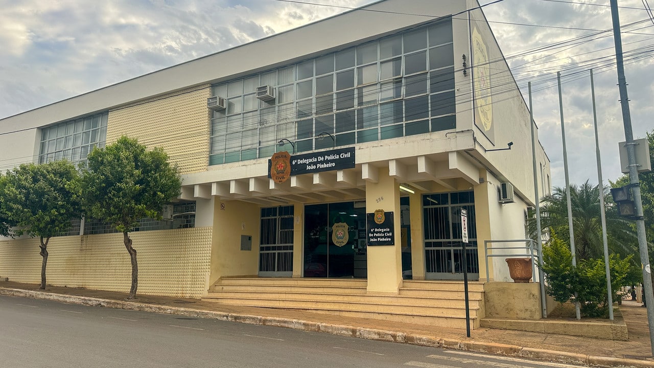 Polícia Civil investiga ex-gerente de loja de roupas que teria desviado mais de R$ 500 mil em João Pinheiro