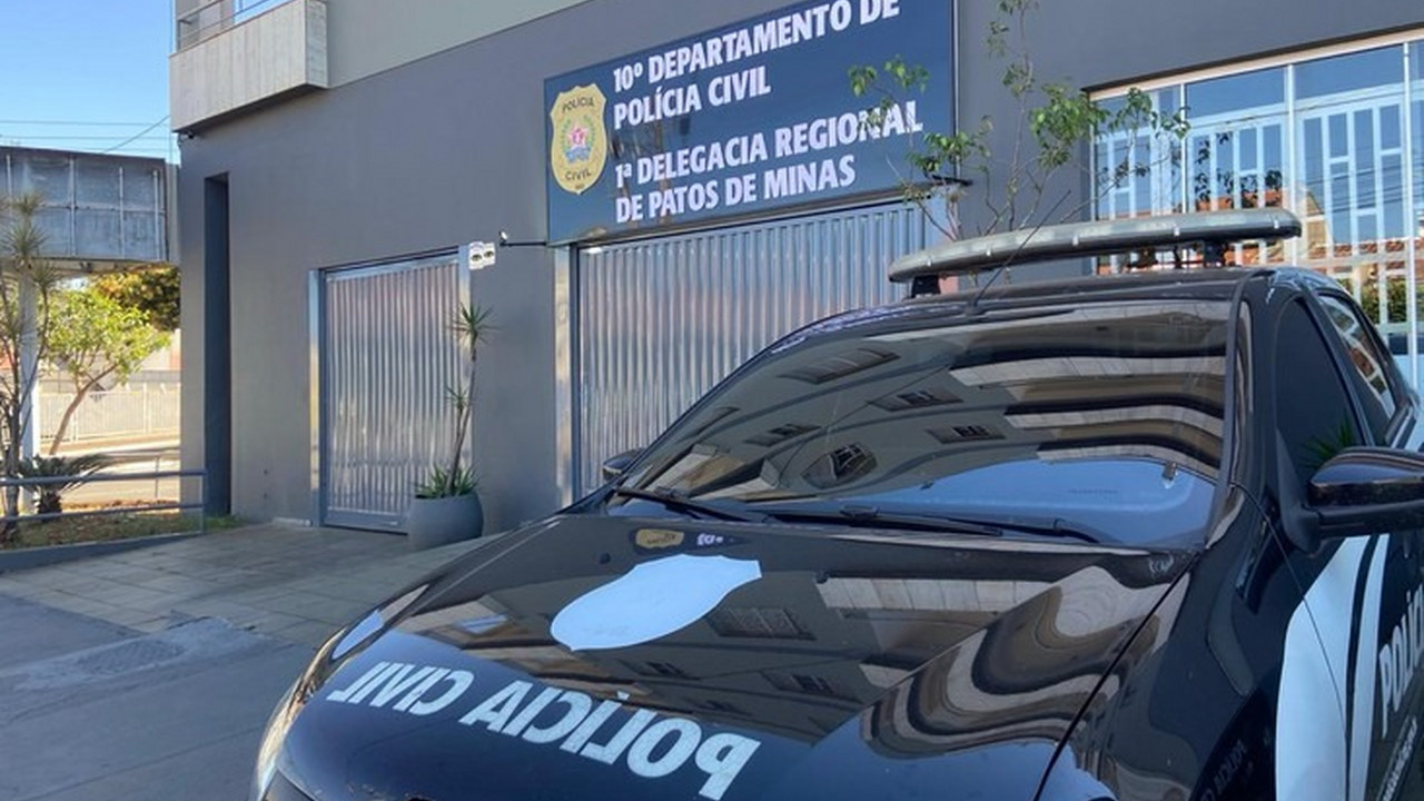 Puxão de cabelo e socos pelas costas, médica é indiciada por agredir policial penal em boate de Patos de Minas