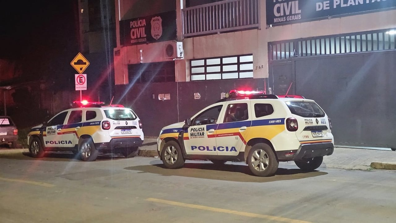 Homem pega carro da vizinha emprestado, não devolve e usa o veículo para pagar duas garotas do Job em Patos de Minas