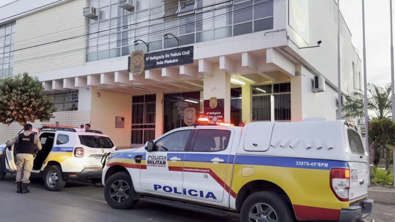 Menino de 4 anos foge de casa após levar "correção" e é encontrado sozinho e machucado em Brasilândia; mãe foi presa
