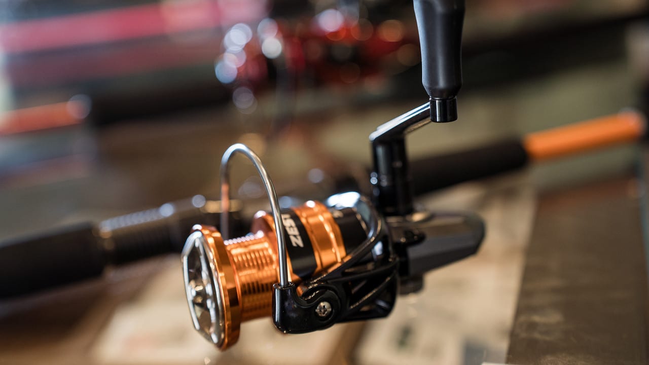 Paixão que virou negócio! Casal de pescadores abre loja em João Pinheiro com equipamentos pelo mesmo preço da internet