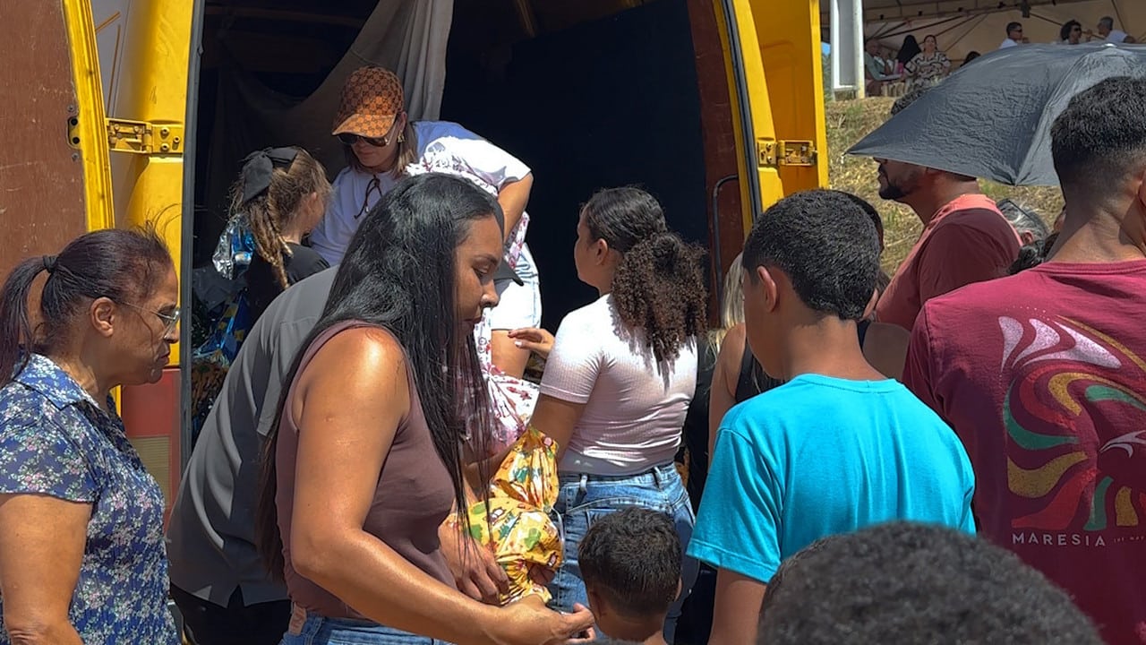 De 50 para mais de 600 presentes: promessa de 2018 vira tradição de Dia das Crianças na Coenge, em João Pinheiro