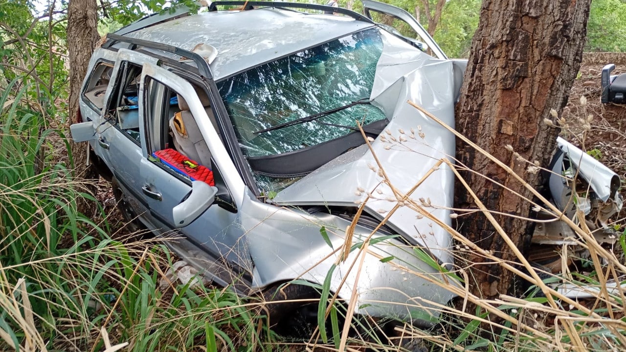 Tragédia! Filha de 9 anos morre e pais ficam gravemente feridos em acidente na MG-181 em João Pinheiro