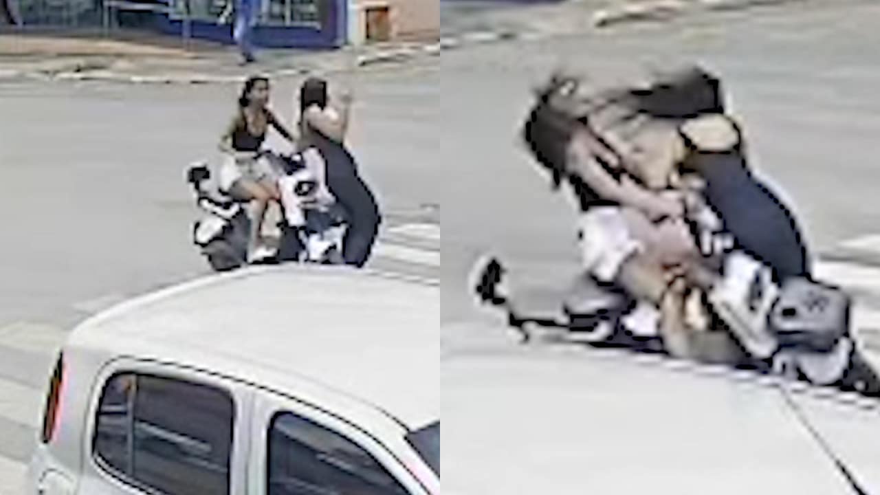 Câmera flagra momento em que motinha elétrica atropela pedestre na faixa da Avenida Juca Cordeiro, em João Pinheiro
